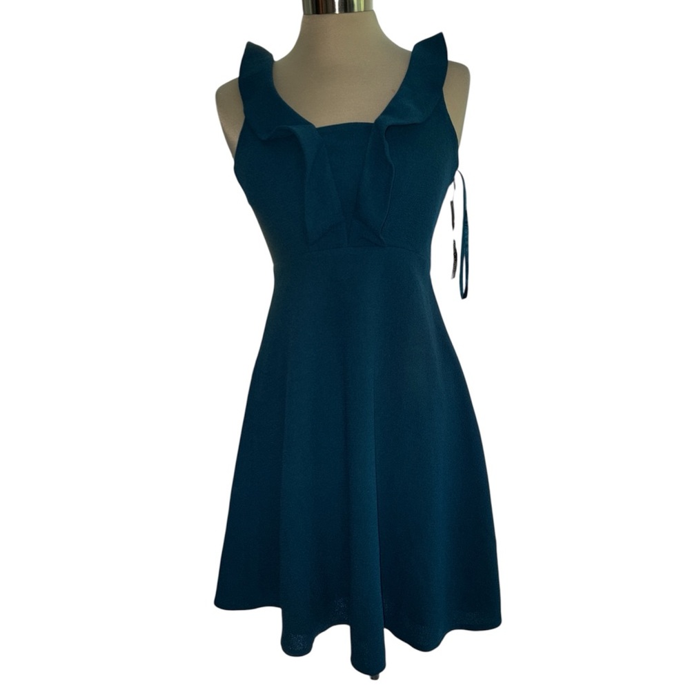 Maggy London dress ruffle neck sleeveless knee length fit/flare Size 0P NWT